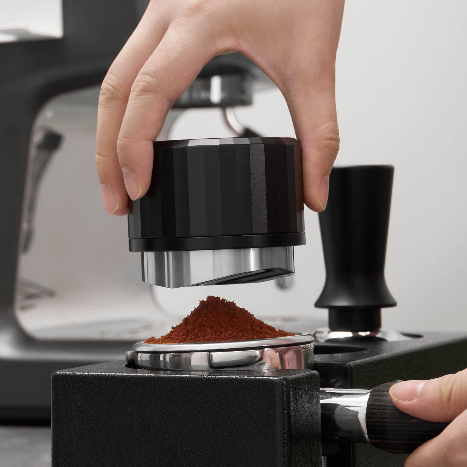 BANLEE Gravity Automatic Adjus - đánh giá và giá Coffee Distribution Tool